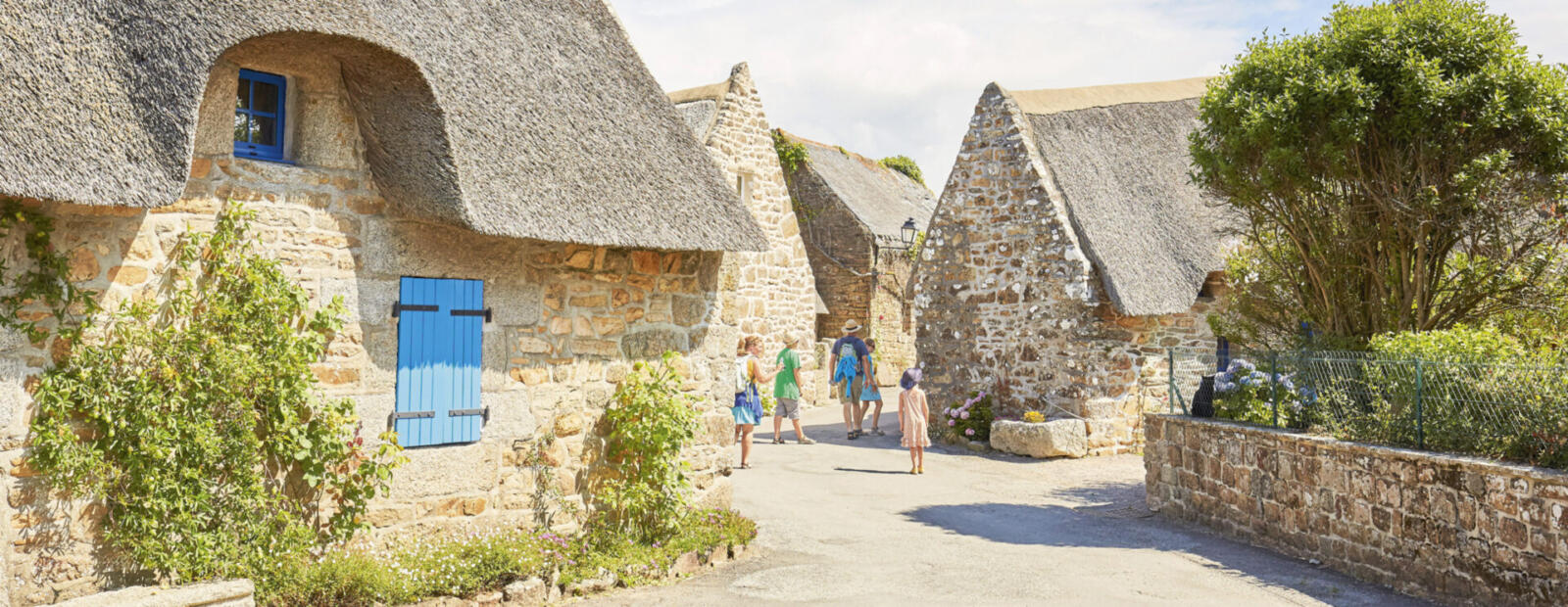 village-de-chaumieres-kerascouet-kercanic-finistere-bretagne
